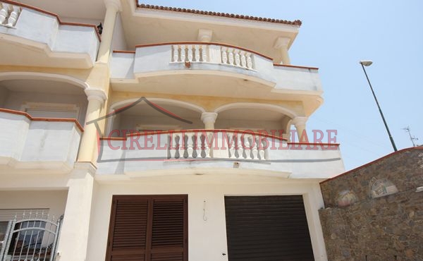 097, Scalea, villa on 3 floors